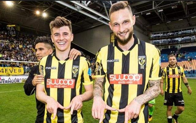 与高层召开 与高层召开