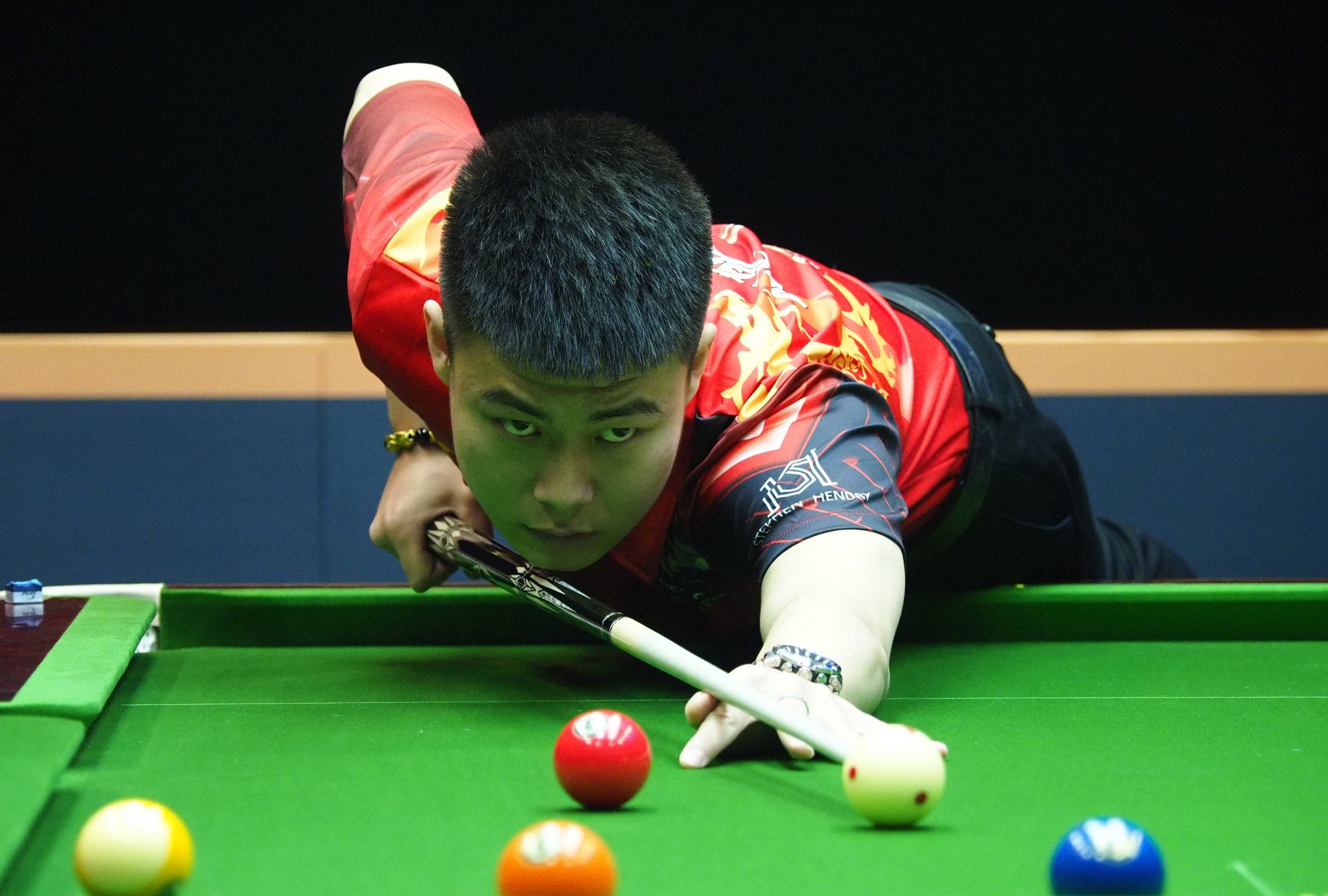 去年伯恩利 去年伯恩利